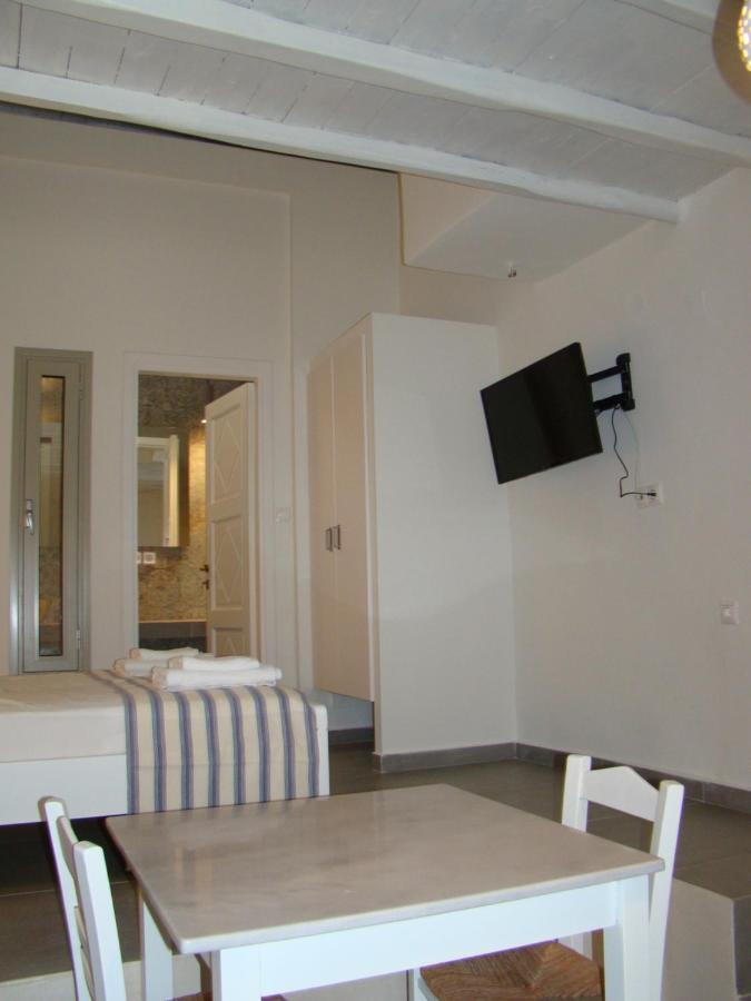 Efi'S Apartments Plaka  Екстериор снимка