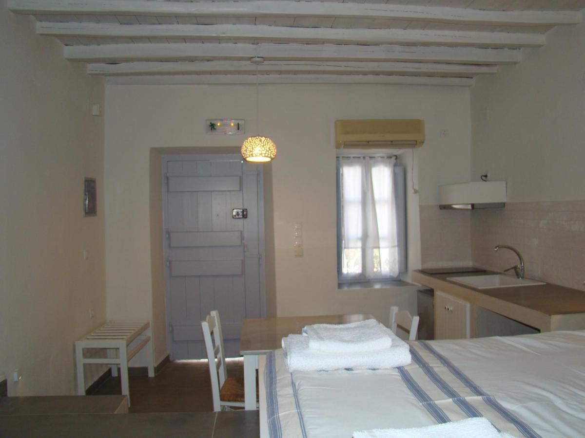 Efi'S Apartments Plaka  Екстериор снимка