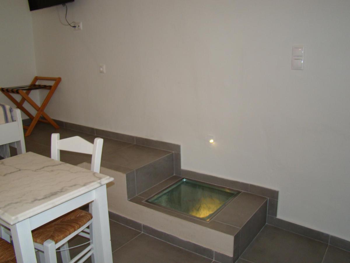 Efi'S Apartments Plaka  Екстериор снимка