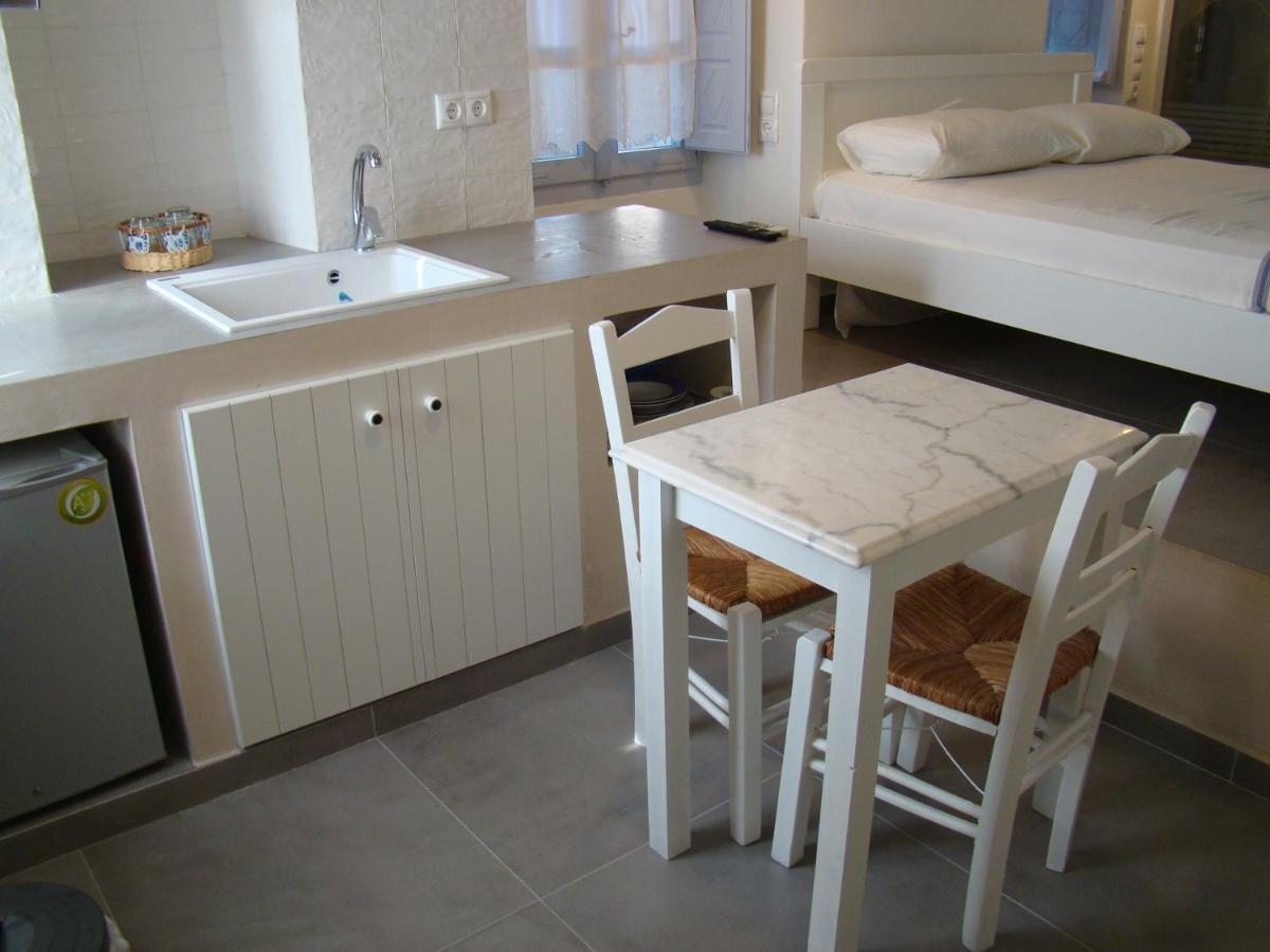 Efi'S Apartments Plaka  Екстериор снимка