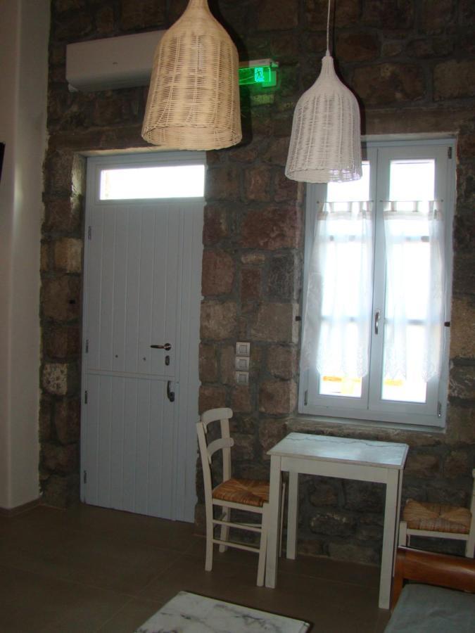 Efi'S Apartments Plaka  Екстериор снимка