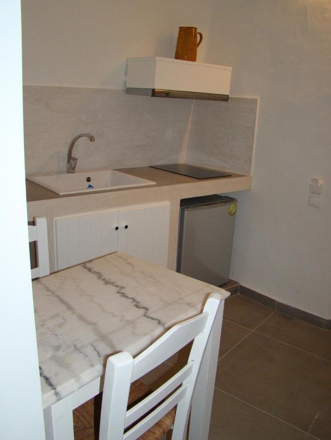 Efi'S Apartments Plaka  Екстериор снимка