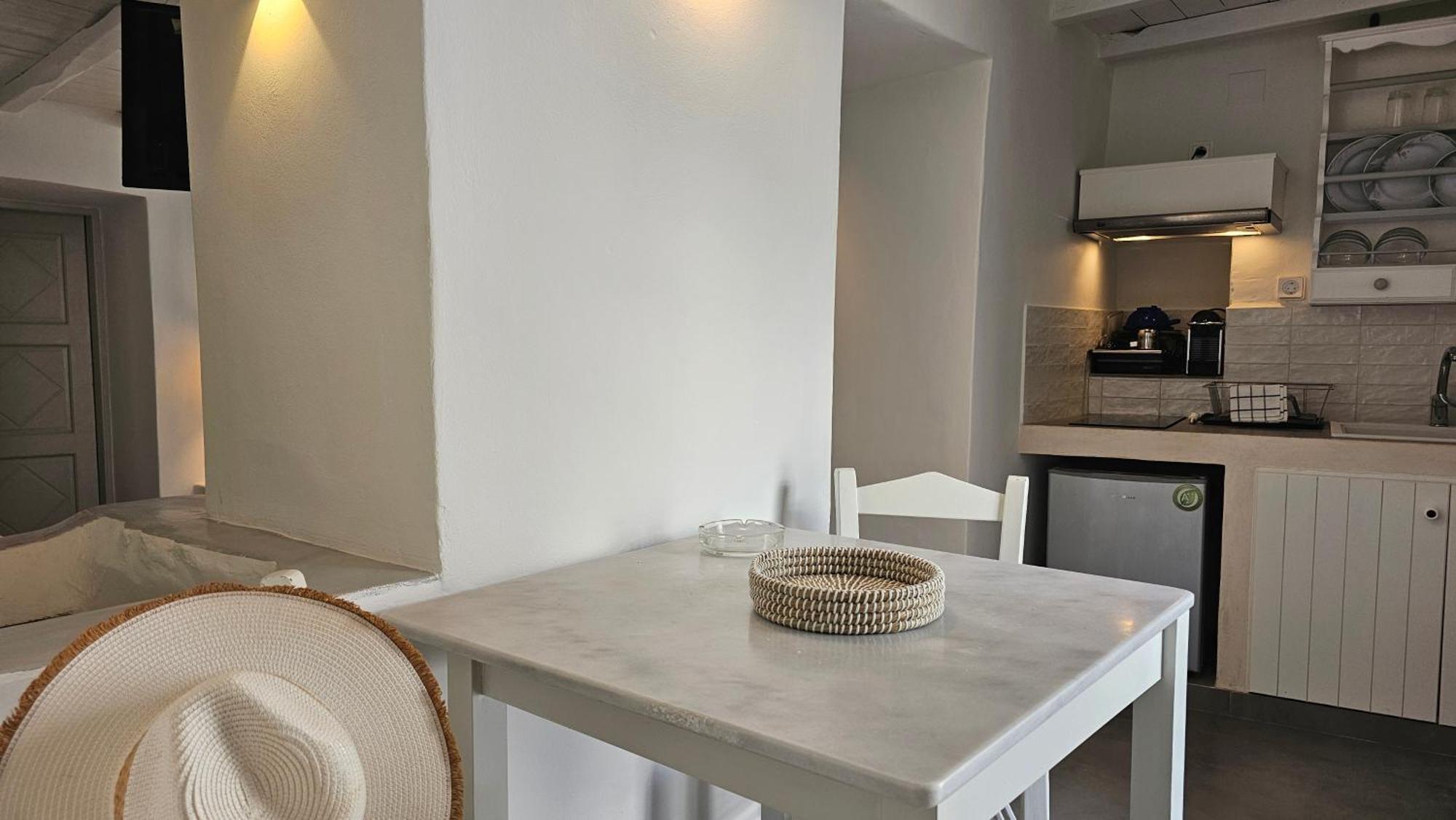 Efi'S Apartments Plaka  Екстериор снимка